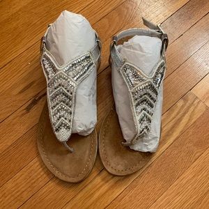 NIB Steve Madden Klean beaded sandals size 5